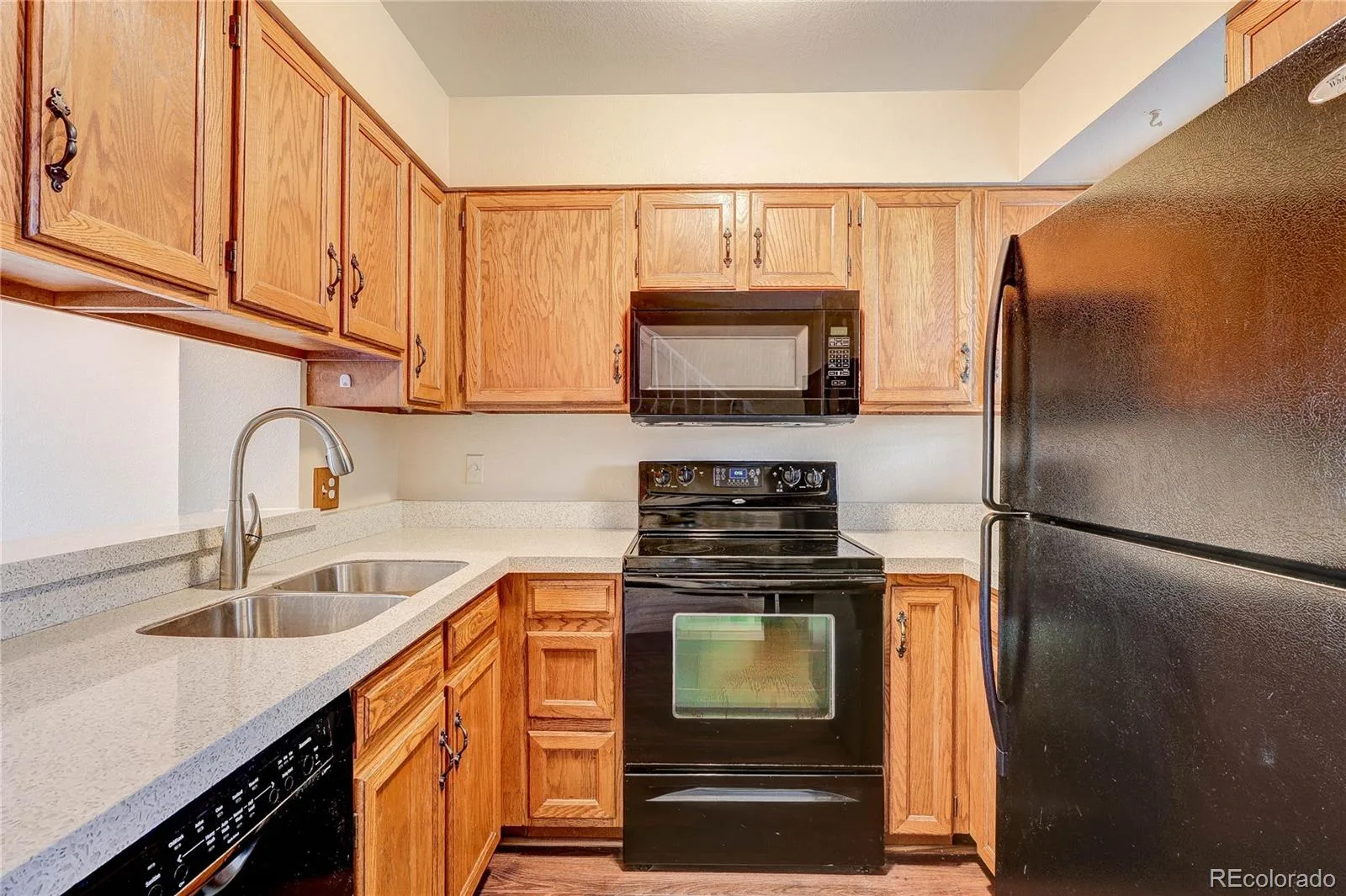 9756 W Cornell Place Lakewood CO 80227 | MLS #REC2505415 09232026190837 1600 6