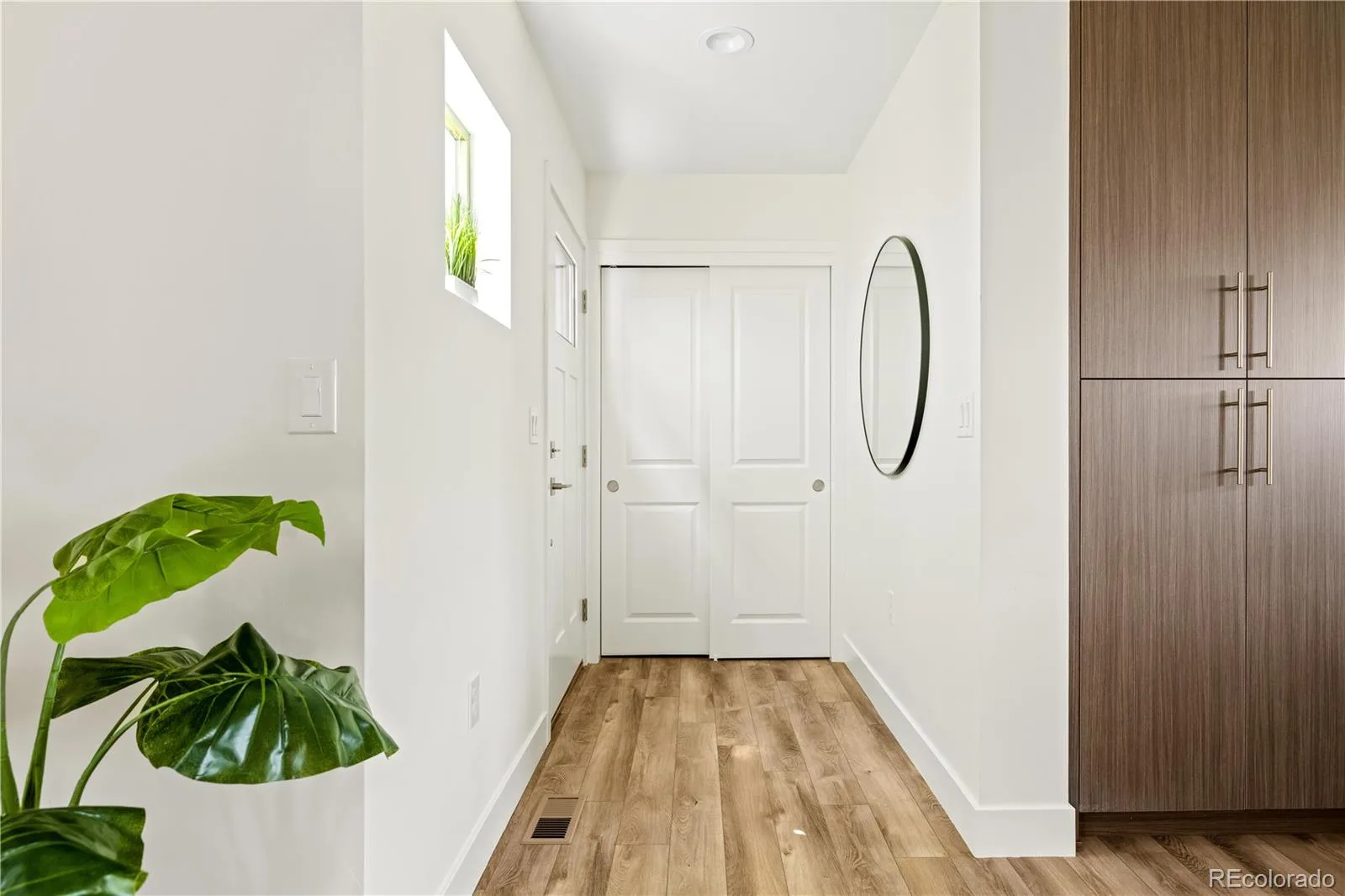 1582 N Lowell Boulevard #TWO Denver CO 80204 MLS #REC2505644 06102026052902 1600 9