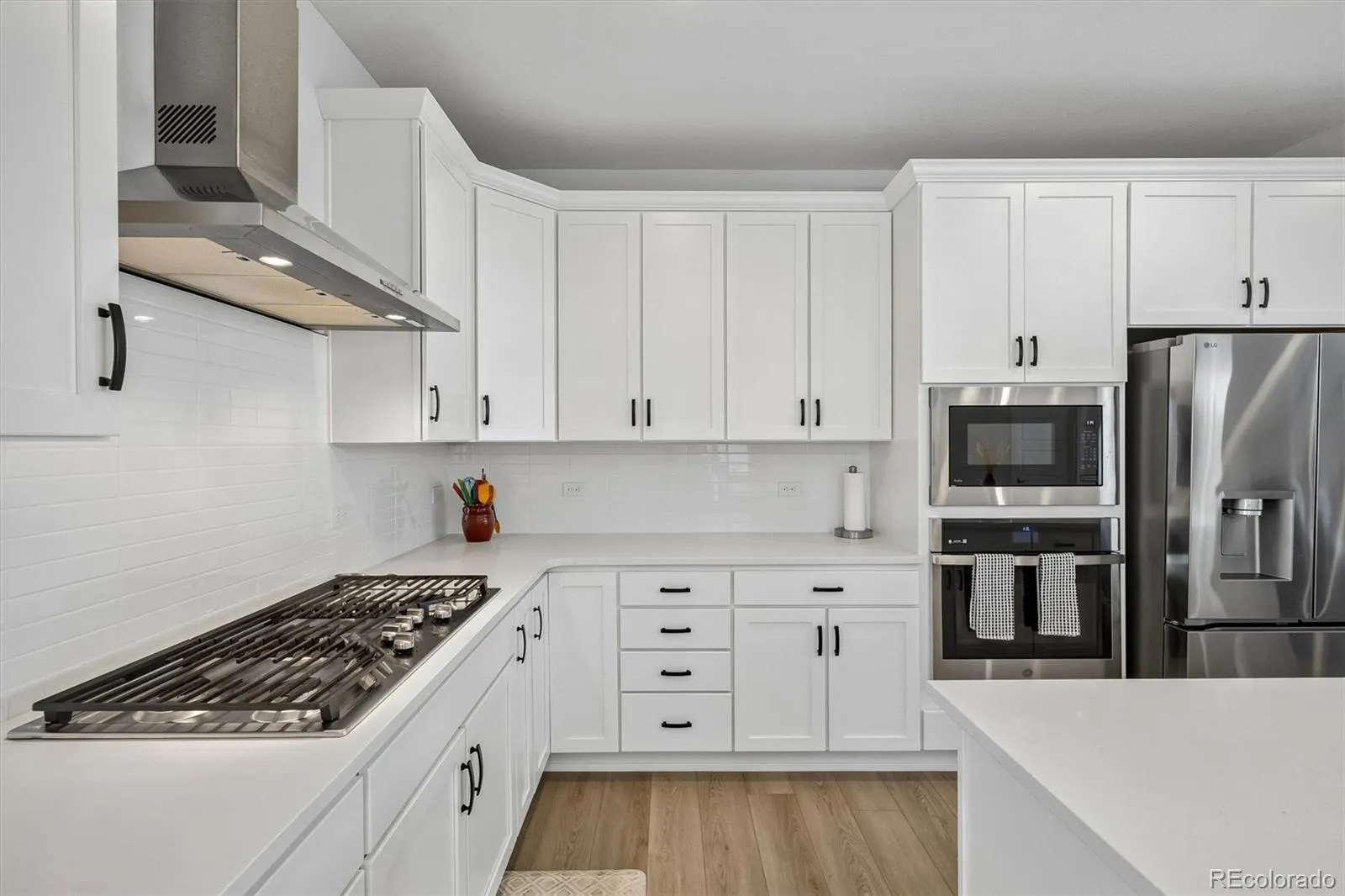 20980 E Quincy Drive Aurora CO 80015 MLS #REC2506630 05062026010712 1600 11