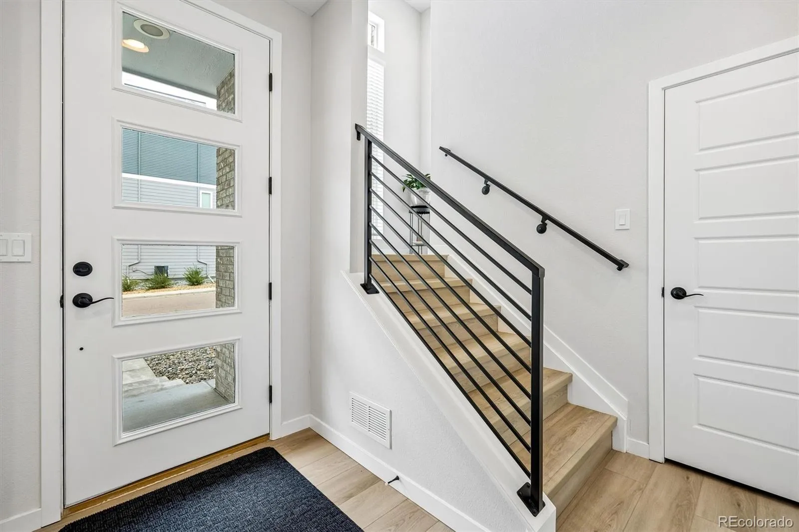 20980 E Quincy Drive Aurora CO 80015 MLS #REC2506630 05062026010712 1600 2