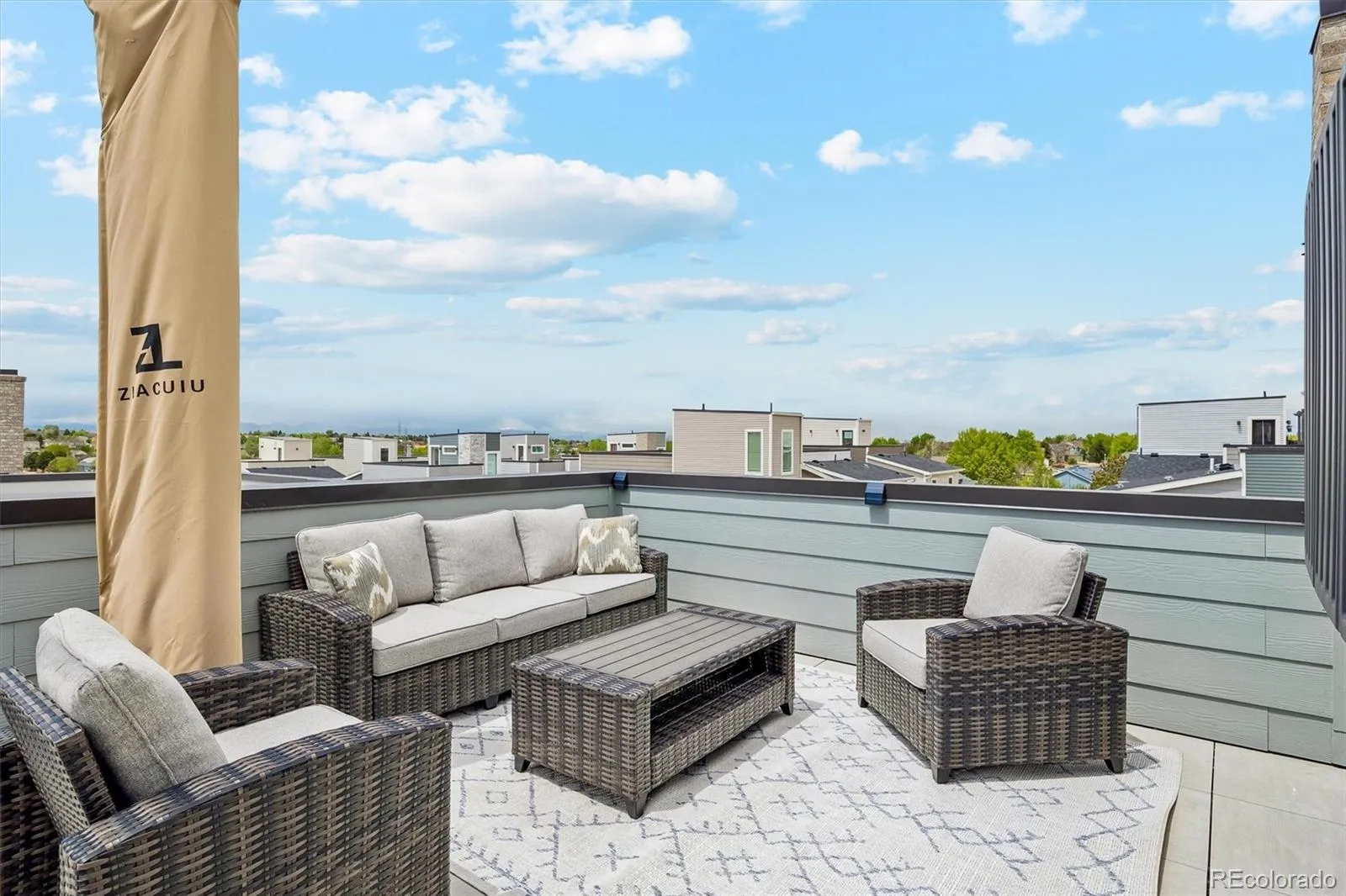 20980 E Quincy Drive Aurora CO 80015 MLS #REC2506630 05062026010712 1600 25