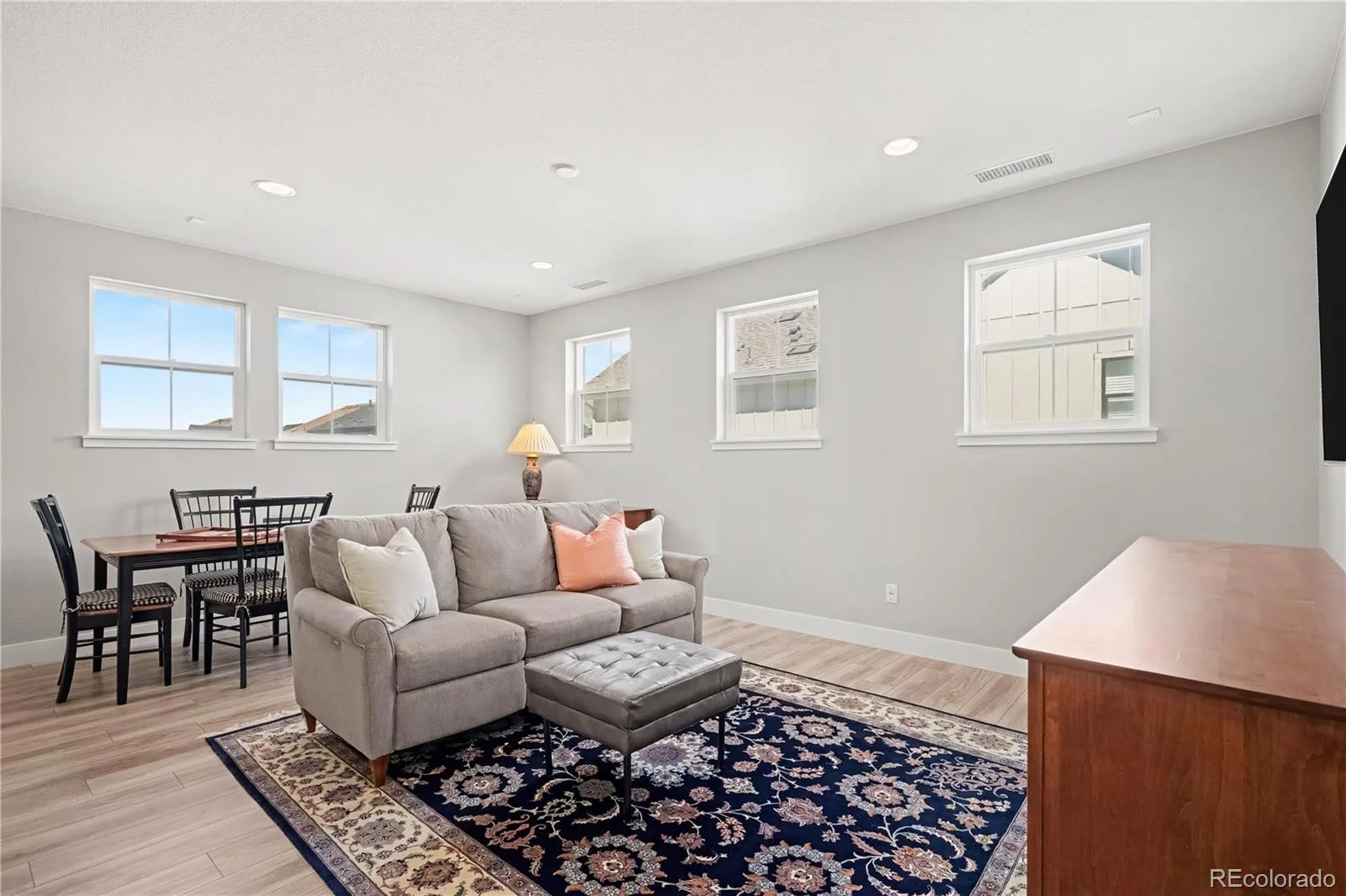 9204 Star Fall Circle Littleton CO 80125 | MLS #REC2506905 08312026234440 1600 13