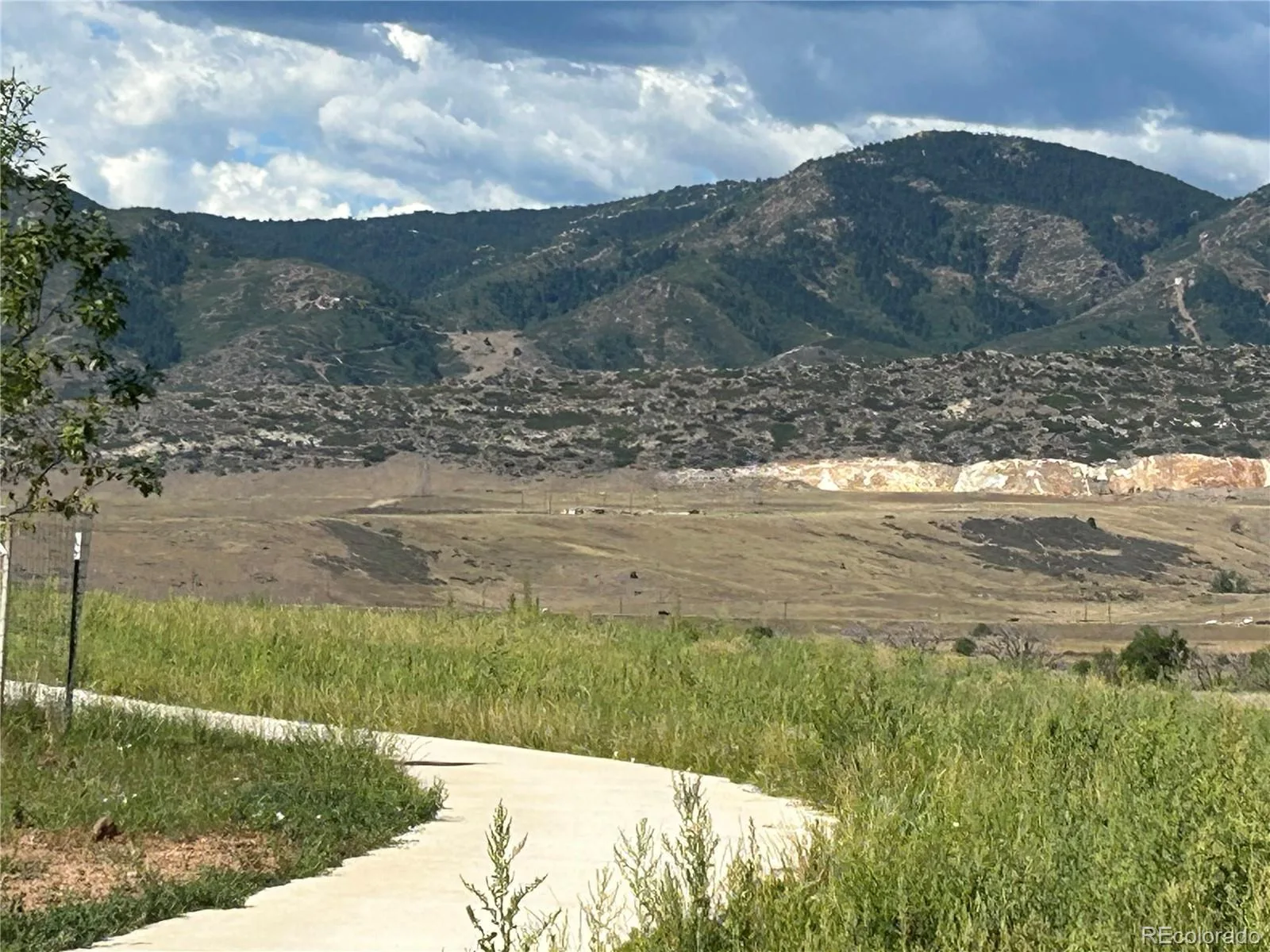 9204 Star Fall Circle Littleton CO 80125 | MLS #REC2506905 08312026234440 1600 37