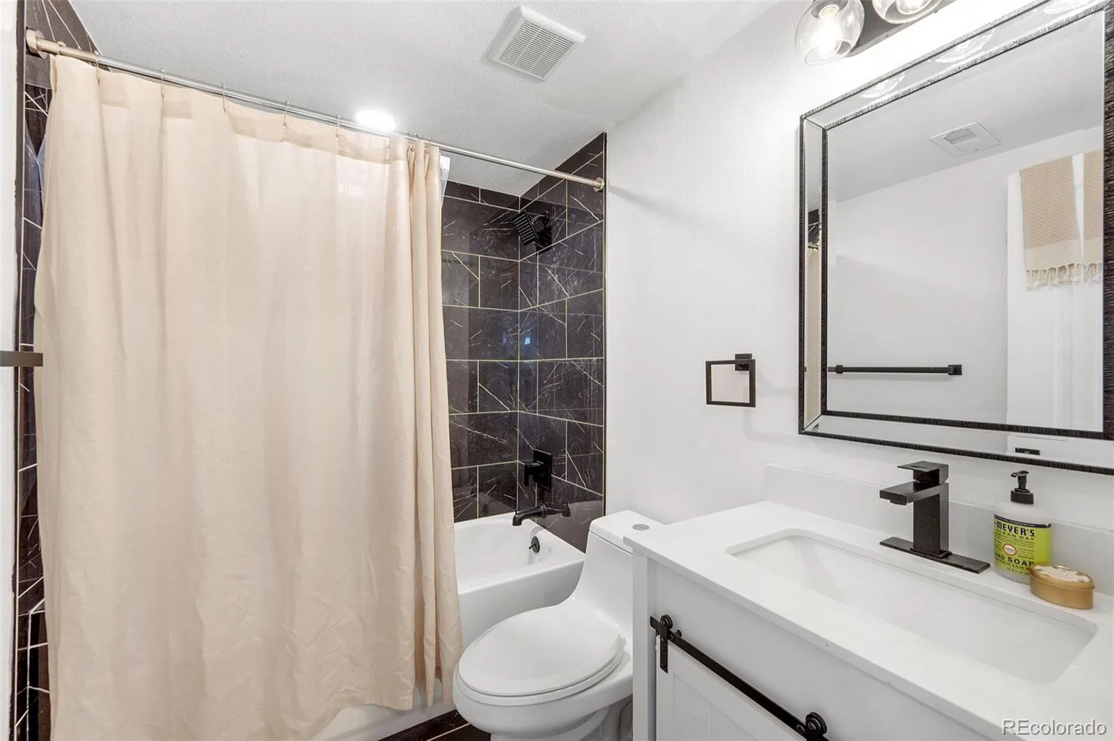 3210 Parfet Street Wheat Ridge CO 80033 MLS #REC2509325 06172026003818 1600 36
