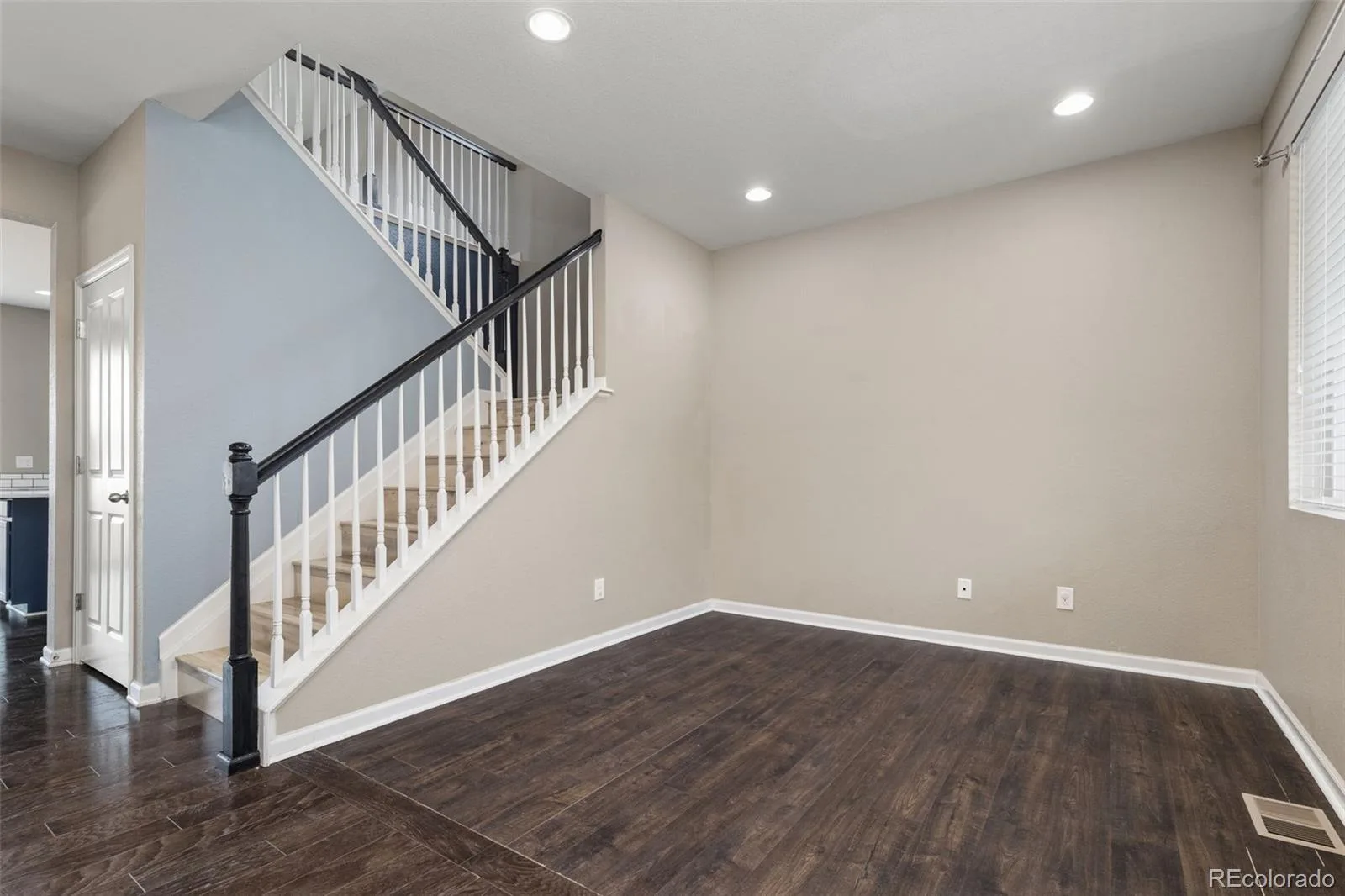 7679 Blue Water Drive Castle Rock CO 80108 | MLS #REC2509523 08142026194141 1600 3
