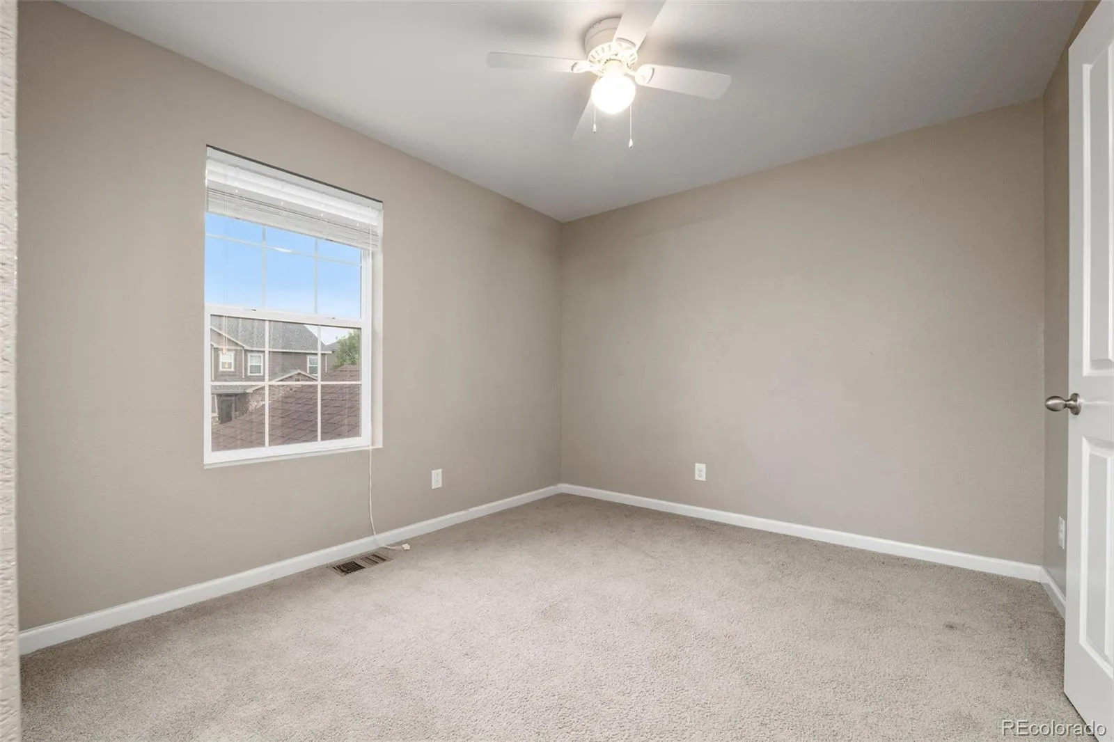 7679 Blue Water Drive Castle Rock CO 80108 | MLS #REC2509523 08142026194141 1600 34