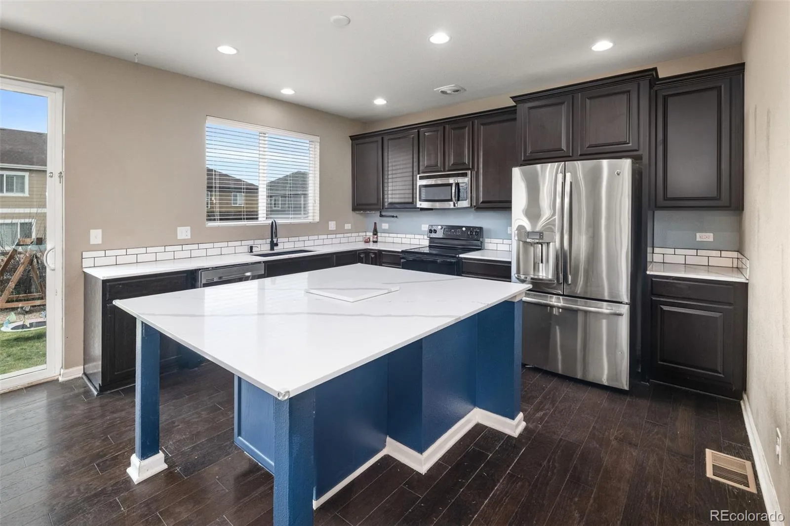 7679 Blue Water Drive Castle Rock CO 80108 | MLS #REC2509523 08142026194141 1600 4