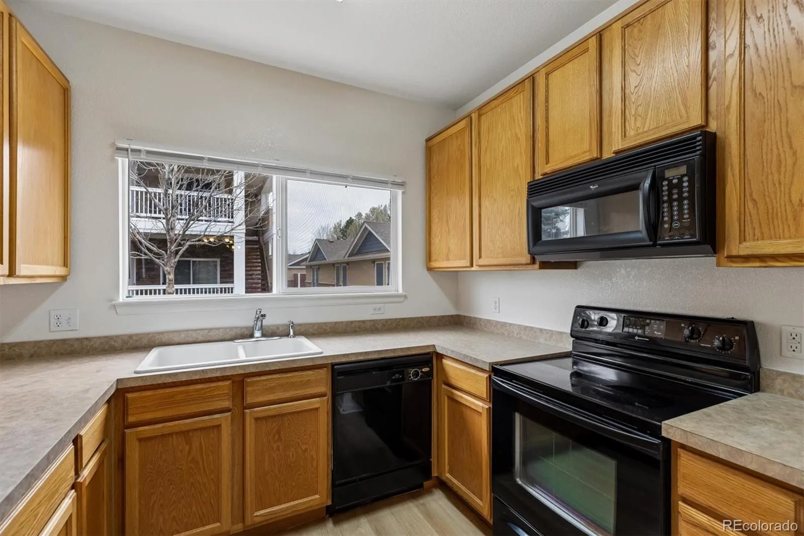 8200 E 8th Avenue #5103 Denver CO 80230 MLS #REC2511668 04162026221013 1600 11
