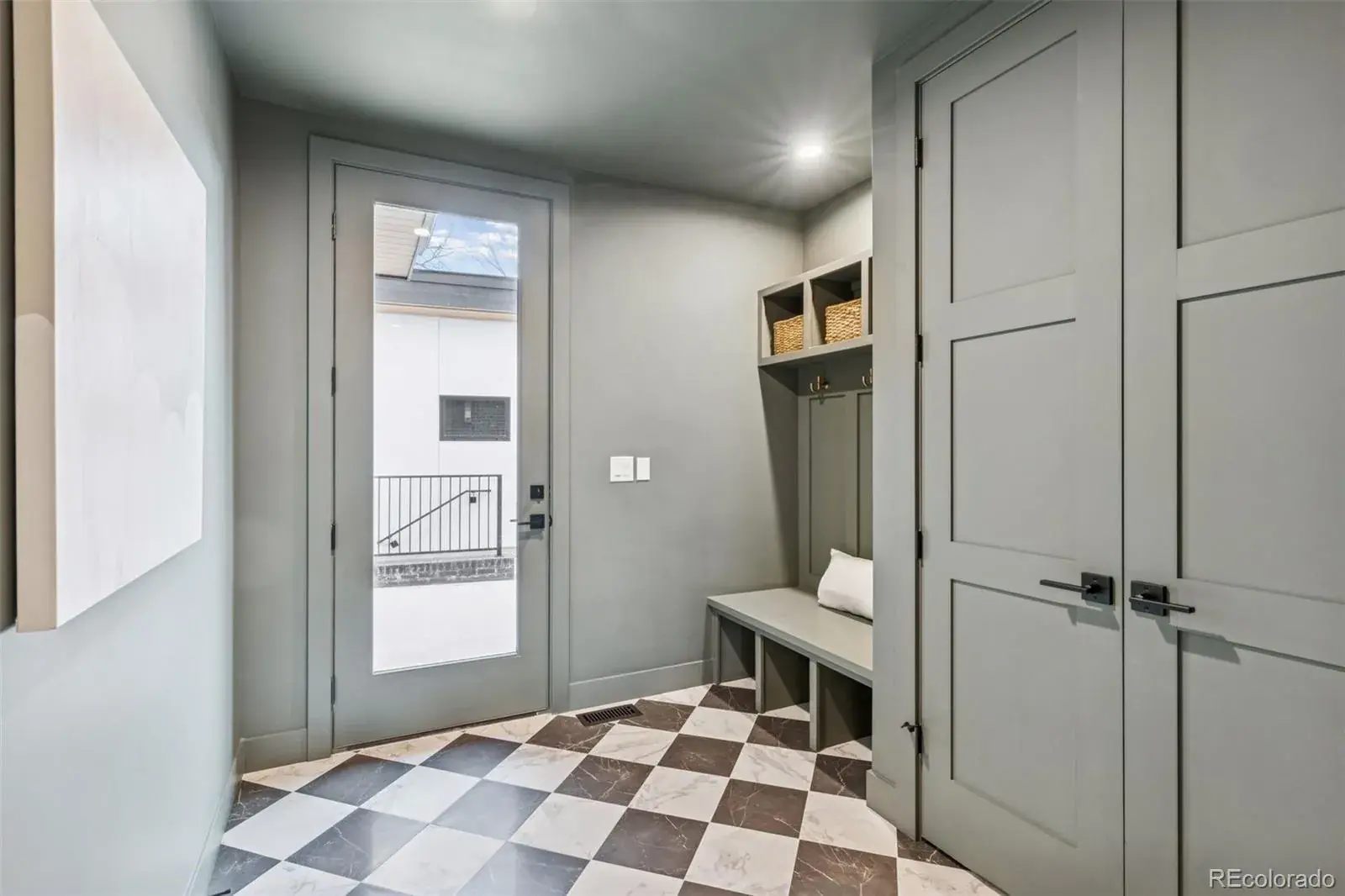 12282025003309 1600 21