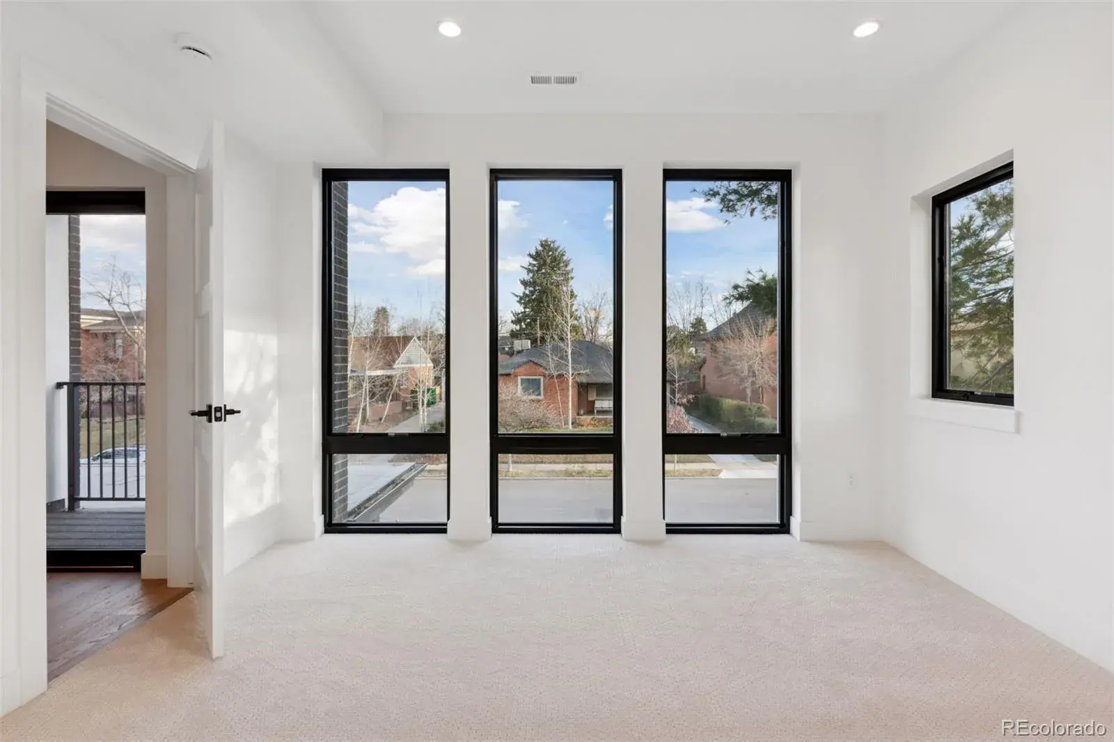 12282025003309 1600 31