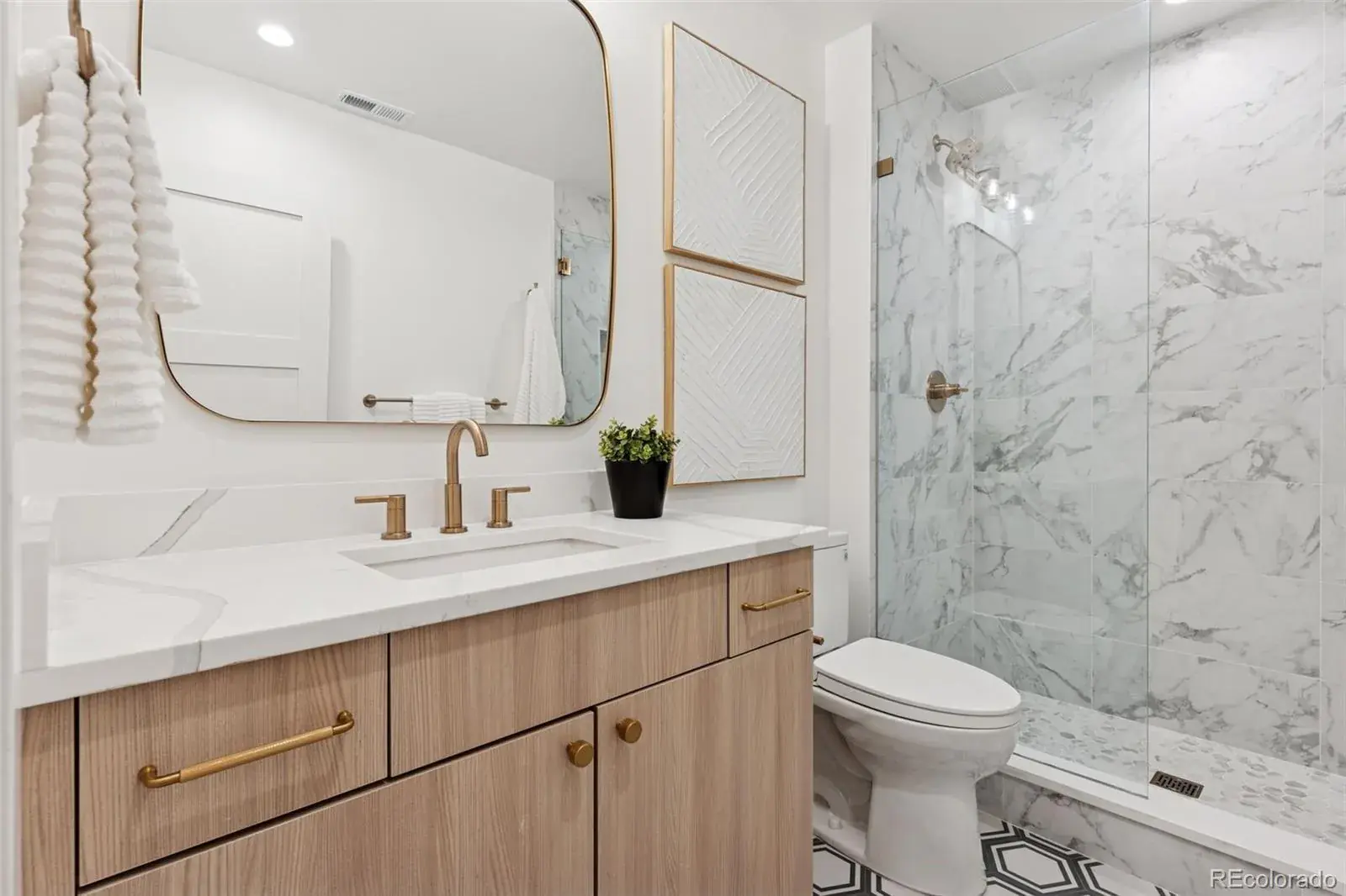 12282025003309 1600 43