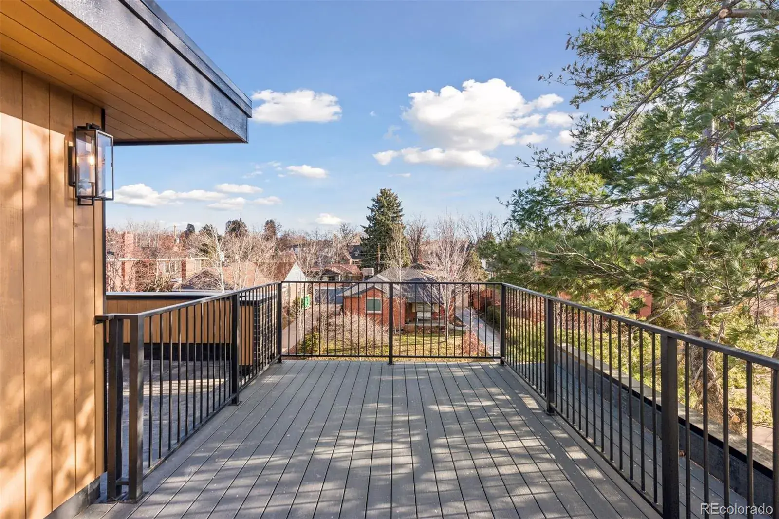 12282025003309 1600 45