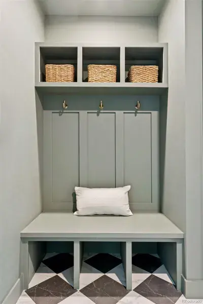 12282025003309 800 22