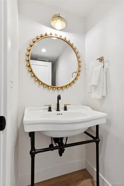 12282025003309 800 39