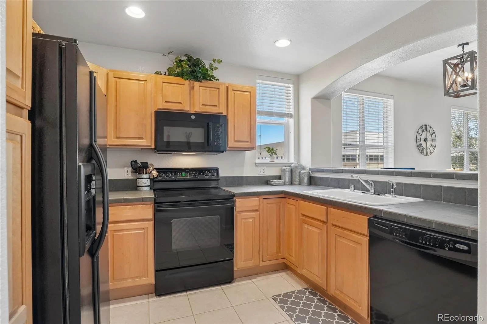 1767 N Pearl Street #201 Denver CO 80203 MLS #REC2514706 06122026231129 1600 11