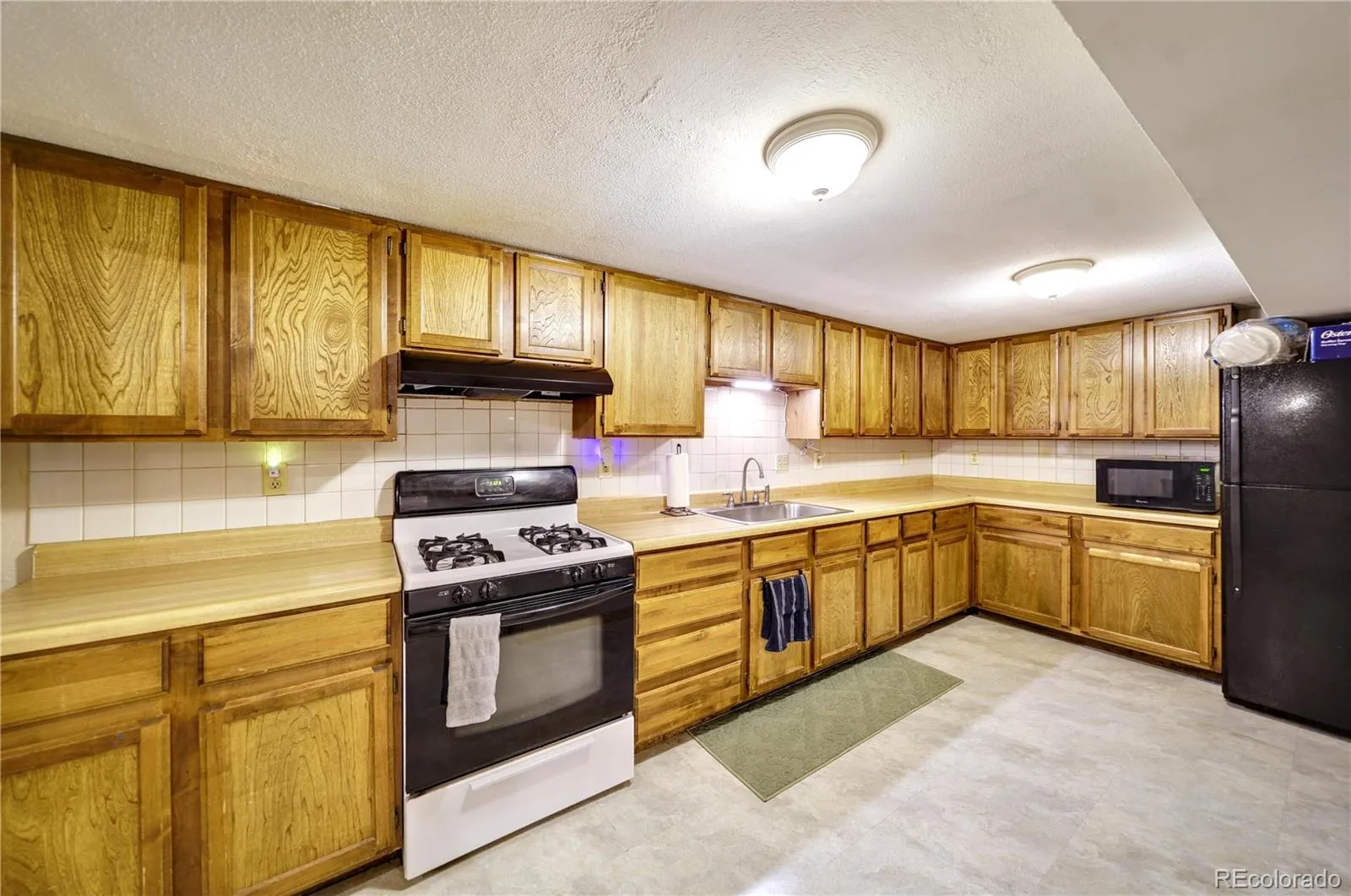 6616 S Lincoln Street Centennial CO 80121 MLS #REC2515476 04152026235316 1600 20