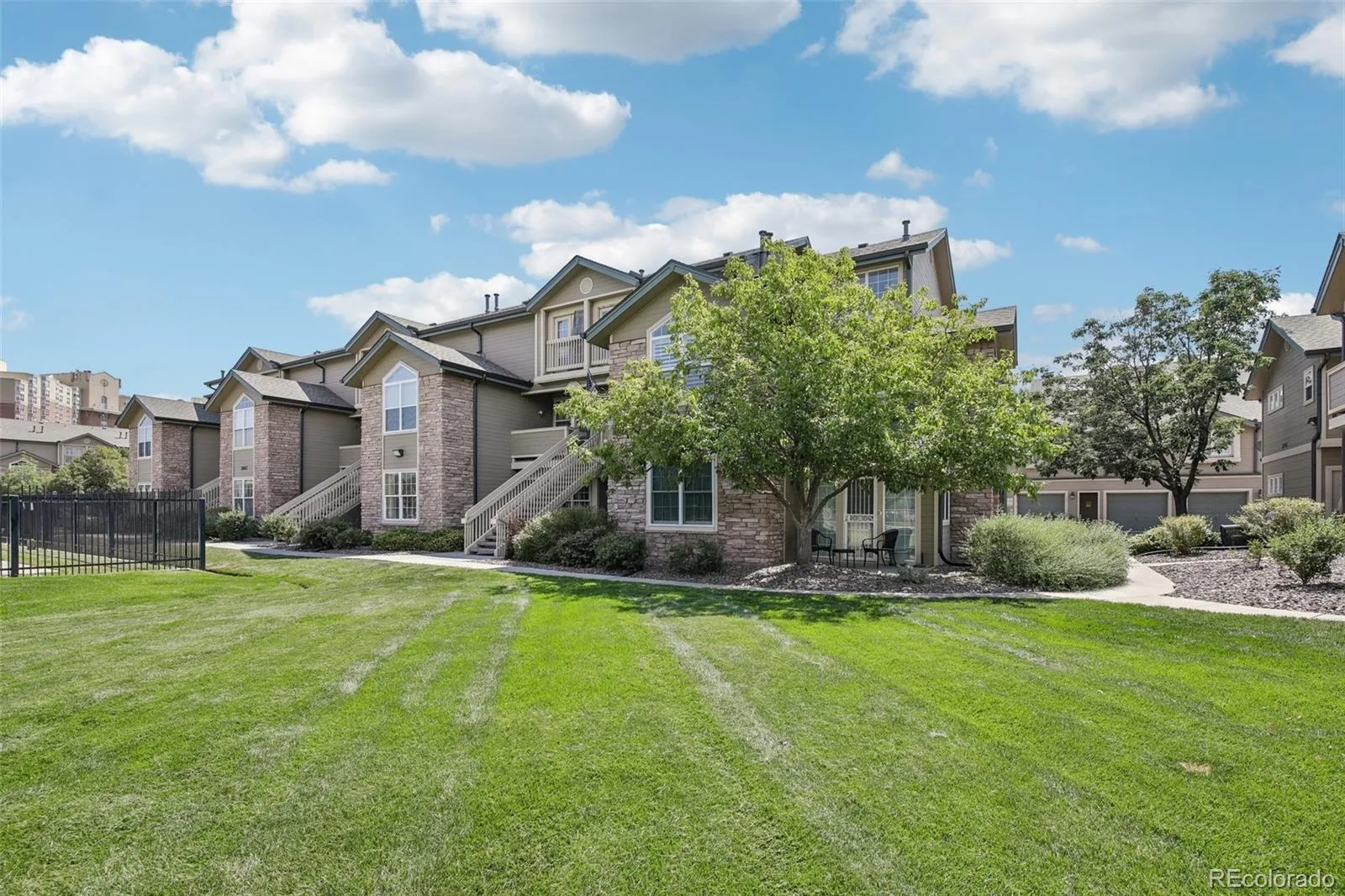 2842 W Centennial Drive #I Littleton CO 80123 | MLS #REC2516278 08142026005335 1600 17