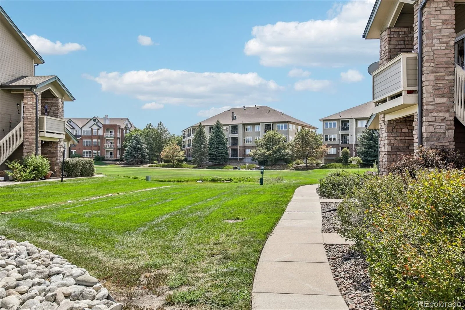 2842 W Centennial Drive #I Littleton CO 80123 | MLS #REC2516278 08142026005335 1600 9