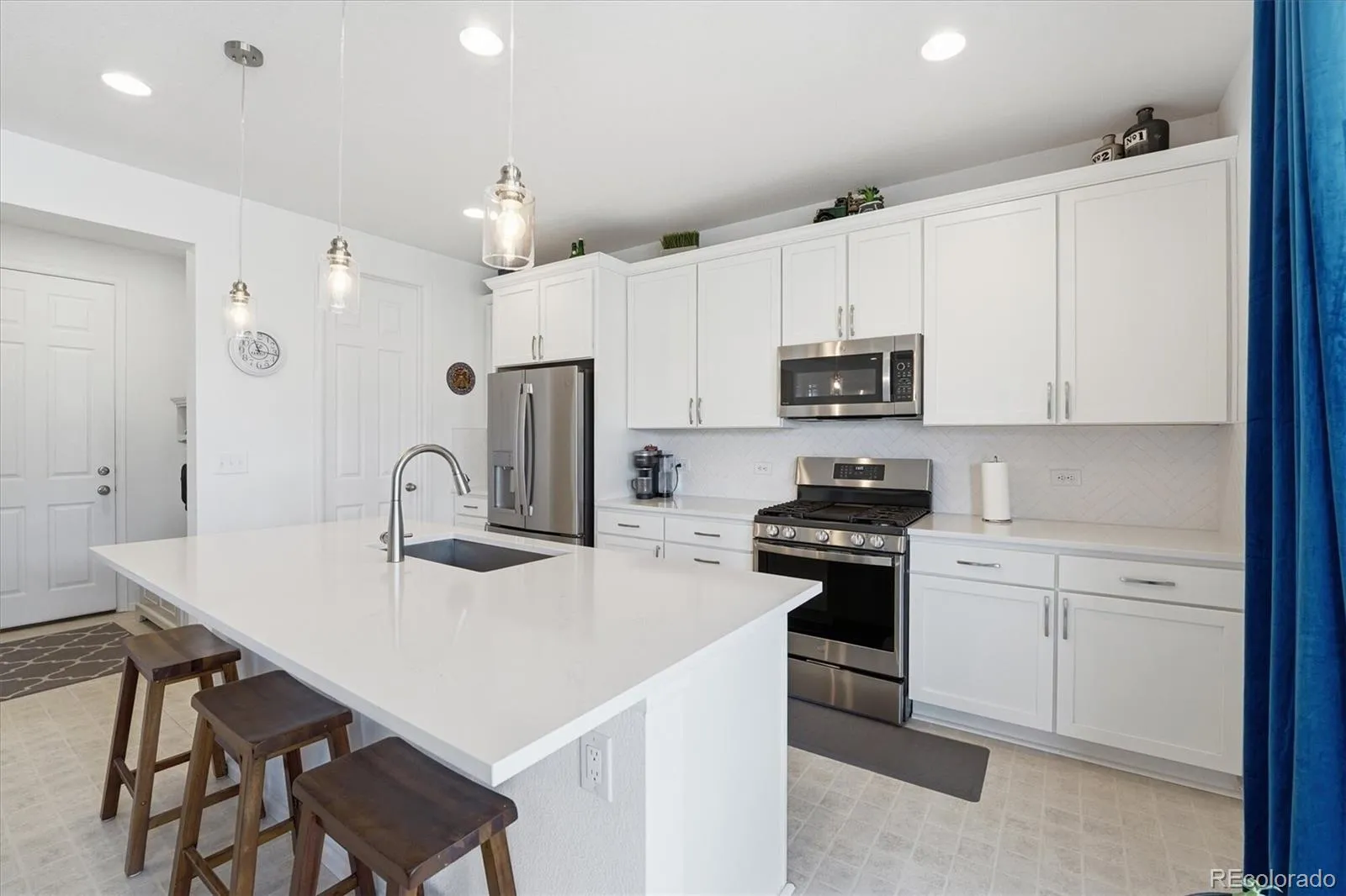 2595 Gray Wolf Place Castle Rock CO 80104 | MLS #REC2516799 05072026235829 1600 10