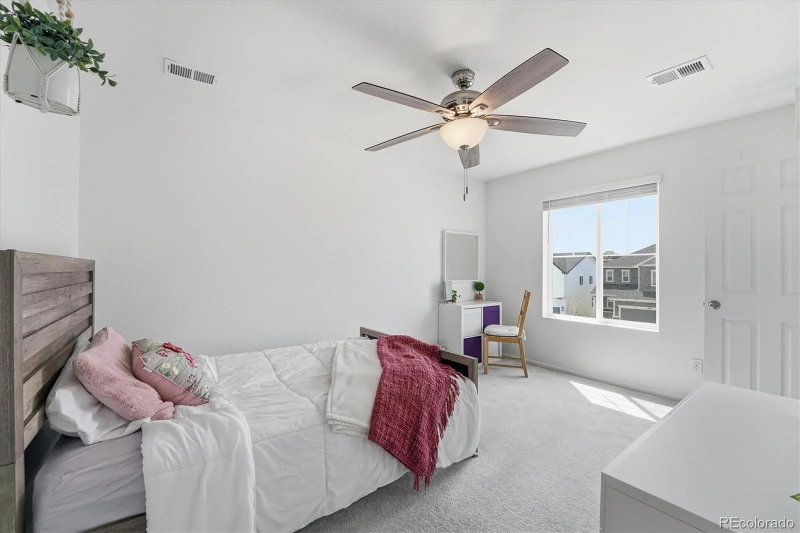 2595 Gray Wolf Place Castle Rock CO 80104 | MLS #REC2516799 05072026235829 1600 23