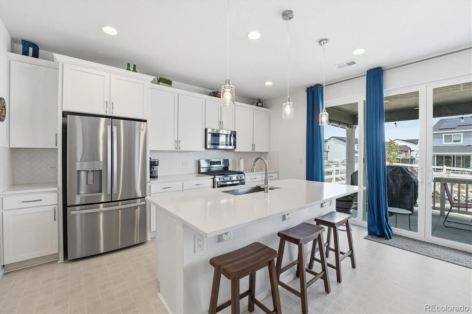 2595 Gray Wolf Place Castle Rock CO 80104 | MLS #REC2516799 05072026235829 1600 8