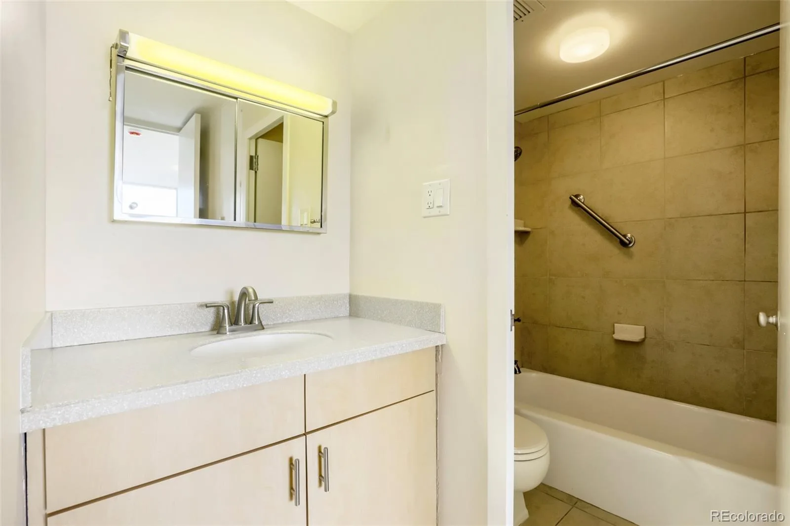 3100 E Cherry Creek South Drive #306 Denver CO 80209 | MLS #REC2517056 07312026221033 1600 12