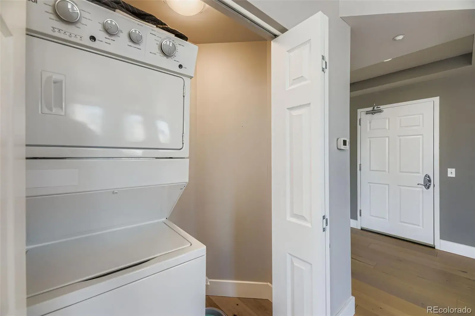 11152025011700 1600 18