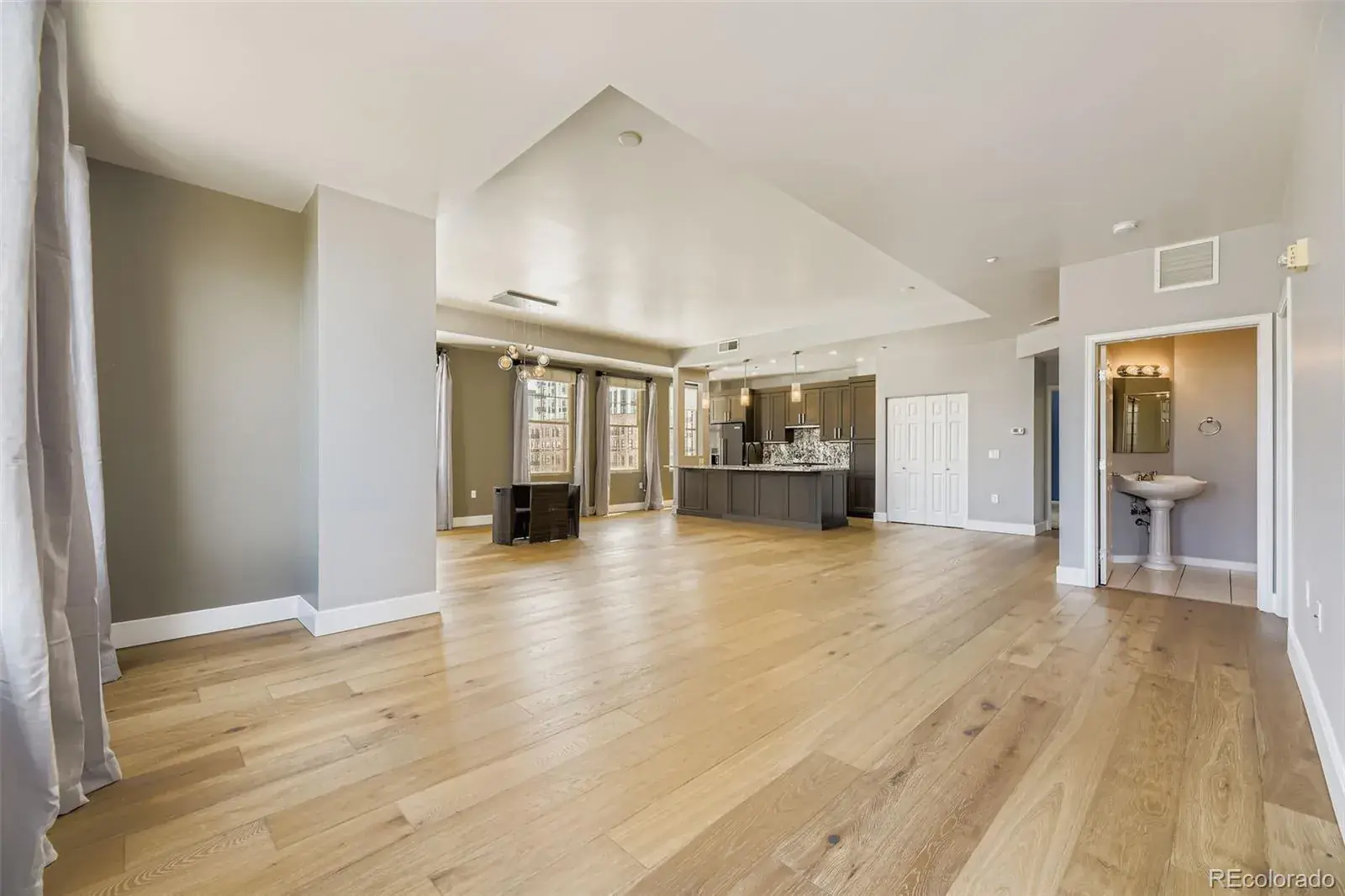 11152025011700 1600 21