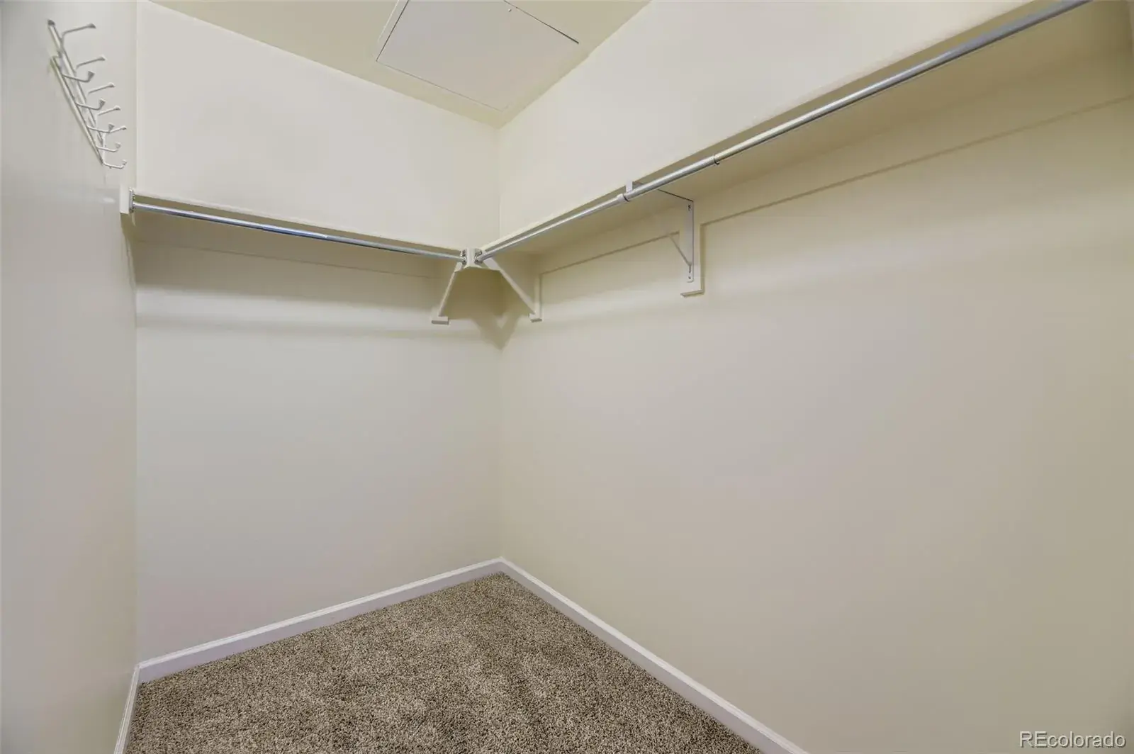 11152025011700 1600 9