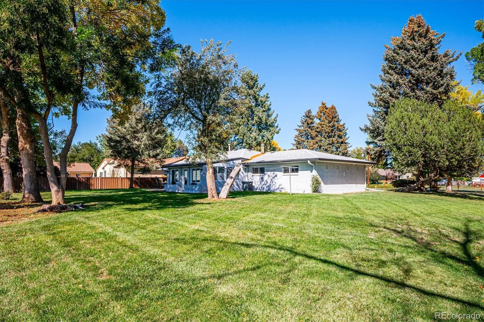 8690 W Jefferson Avenue Lakewood CO 80235 | MLS #REC2519682 08122026152639 1600 32