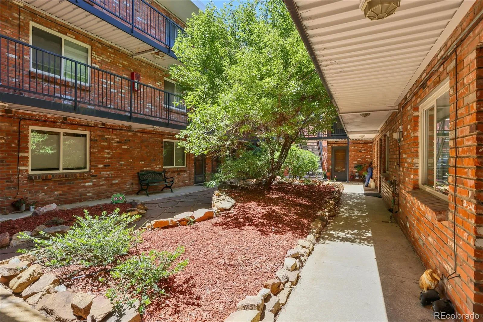 155 S Pennsylvania Street #202 Denver CO 80209 | MLS #REC2519685 07202026033921 1600 2