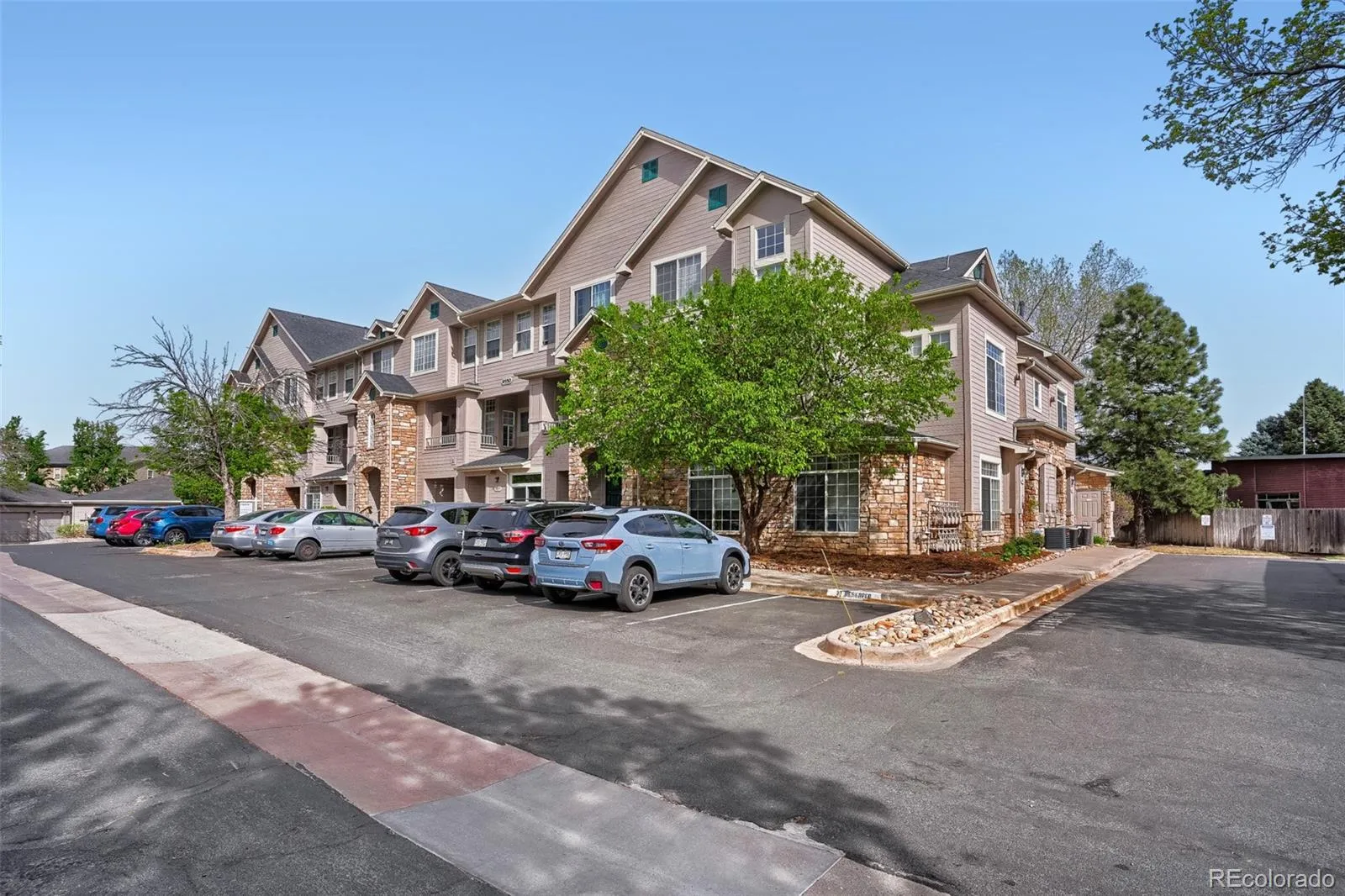 9550 E Florida Avenue #2018 Denver CO 80247 MLS #REC2520261 04302026163202 1600 26