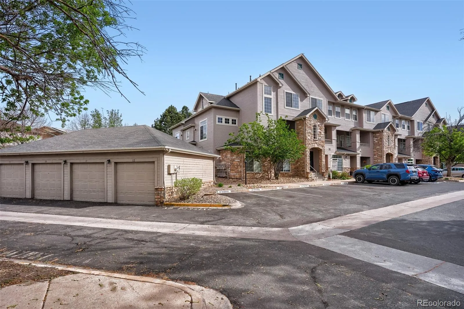 9550 E Florida Avenue #2018 Denver CO 80247 MLS #REC2520261 04302026163202 1600 27
