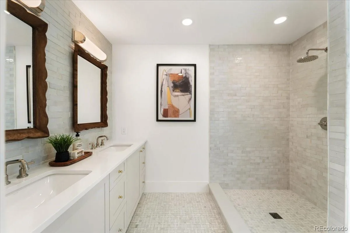 265 S Pennsylvania Street Denver CO 80209 | MLS #REC2521451 09242026112737 1200 18
