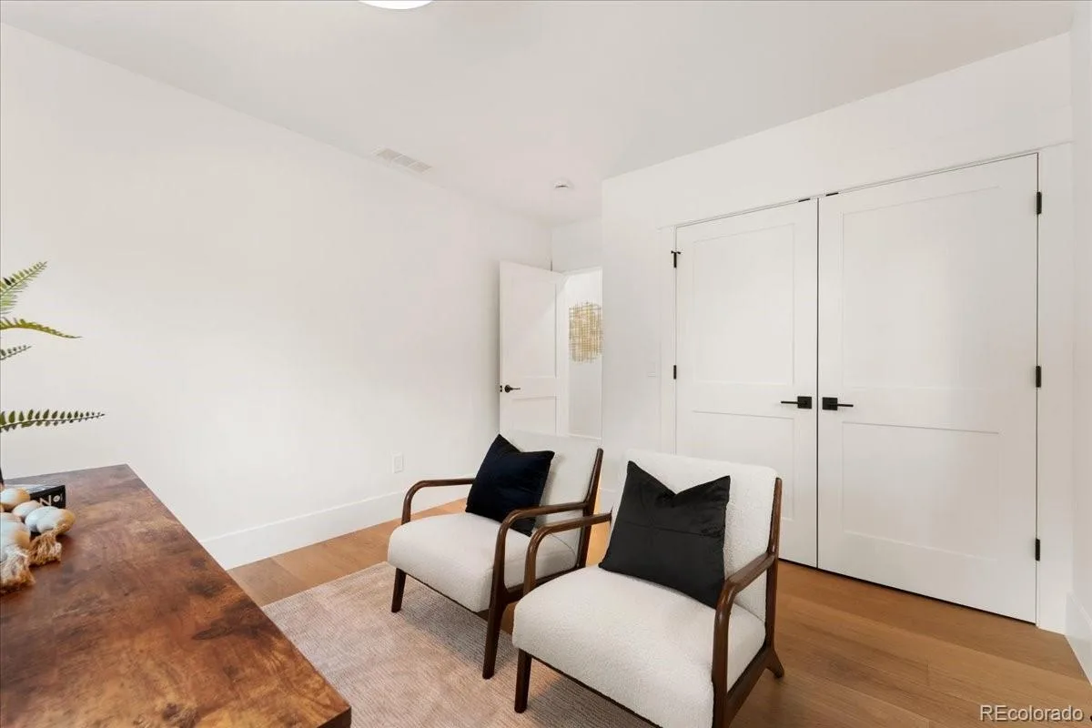 265 S Pennsylvania Street Denver CO 80209 | MLS #REC2521451 09242026112737 1200 23
