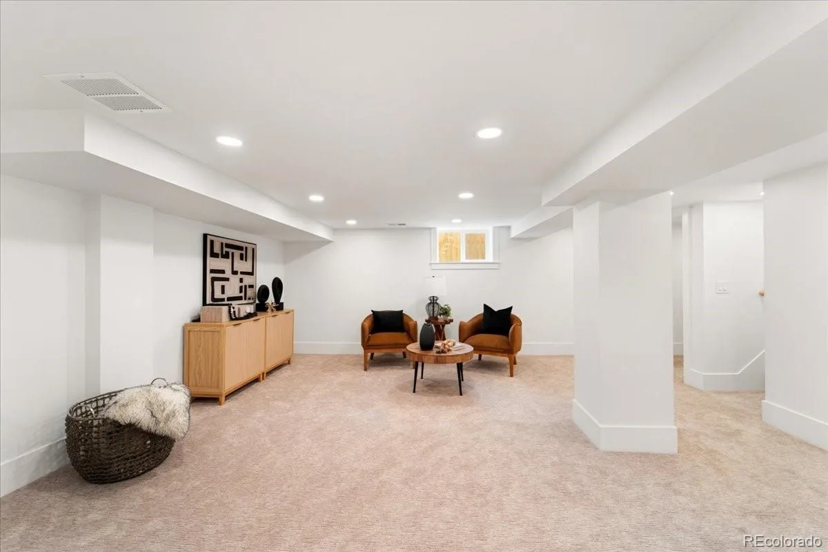 265 S Pennsylvania Street Denver CO 80209 | MLS #REC2521451 09242026112737 1200 29