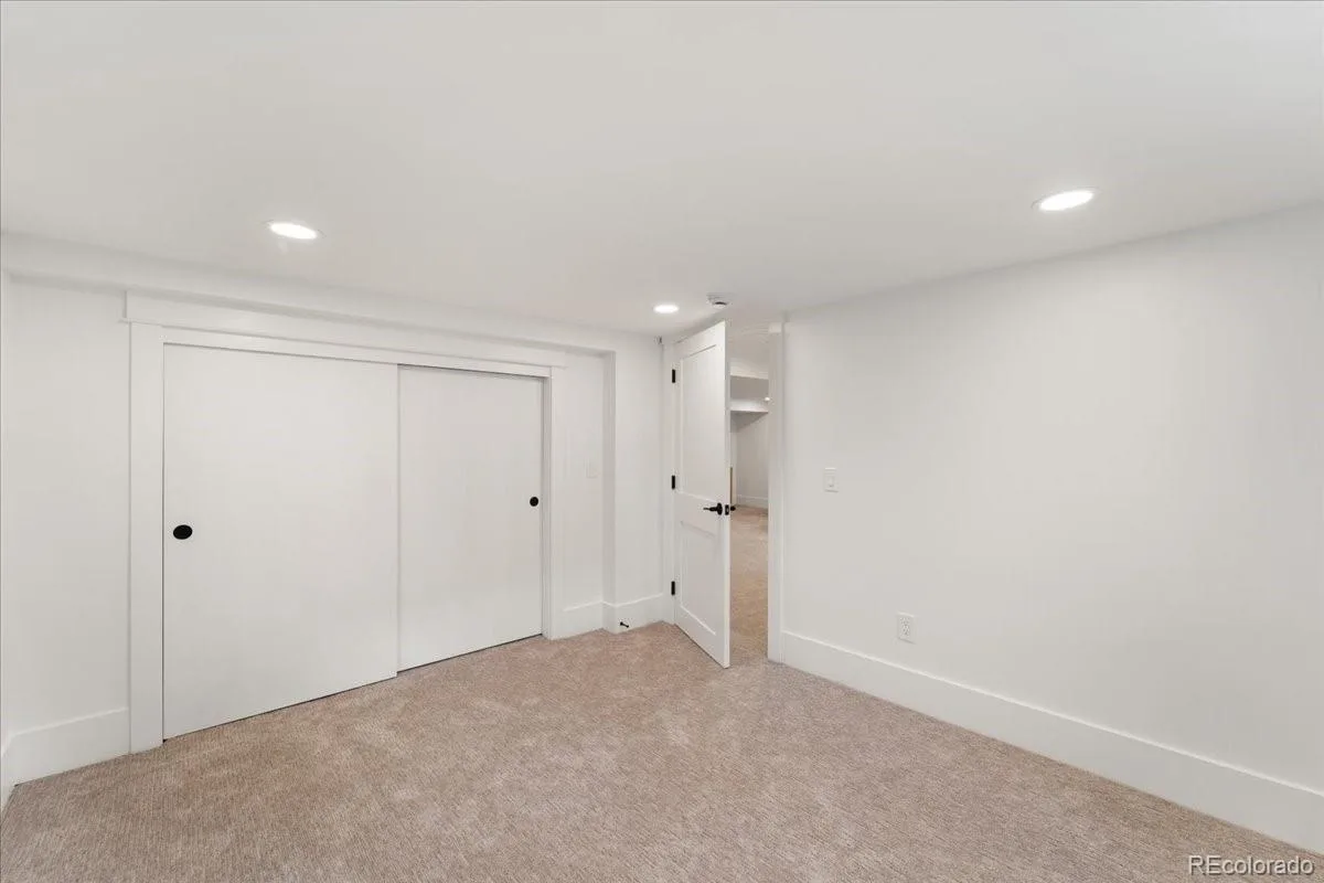 265 S Pennsylvania Street Denver CO 80209 | MLS #REC2521451 09242026112737 1200 32