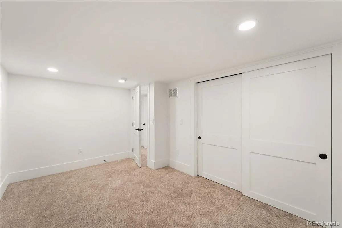 265 S Pennsylvania Street Denver CO 80209 | MLS #REC2521451 09242026112737 1200 35