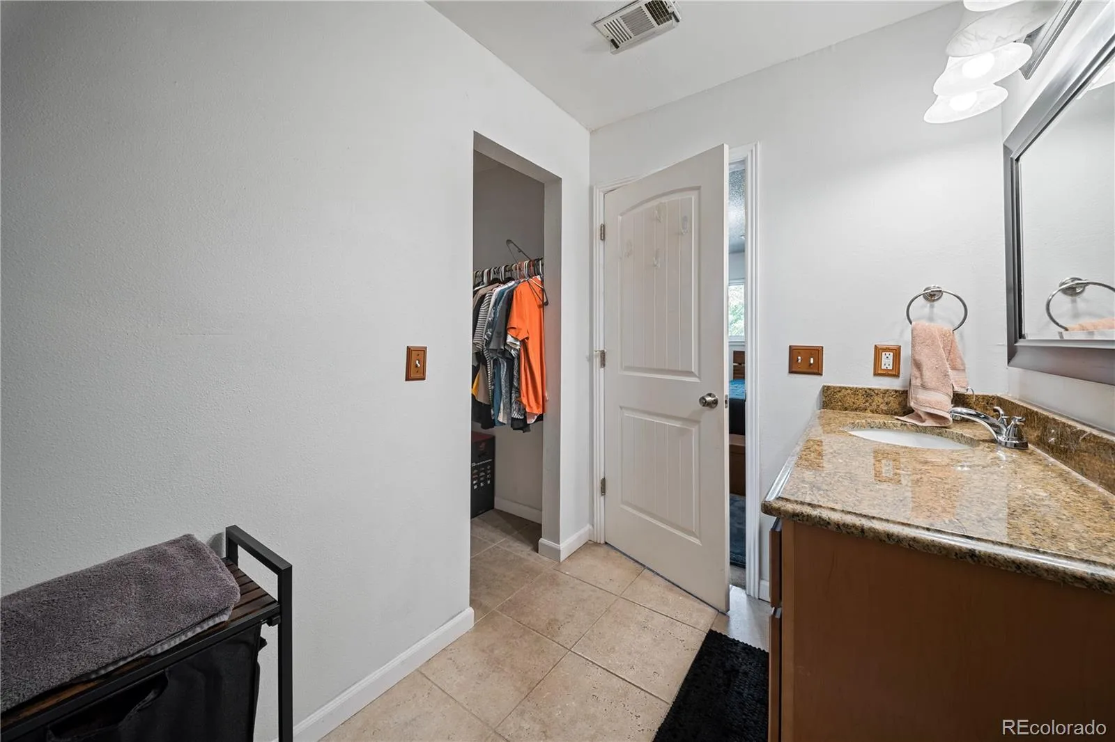 1300 S Carson Way Aurora CO 80012 | MLS #REC2523187 07202026170652 1600 8