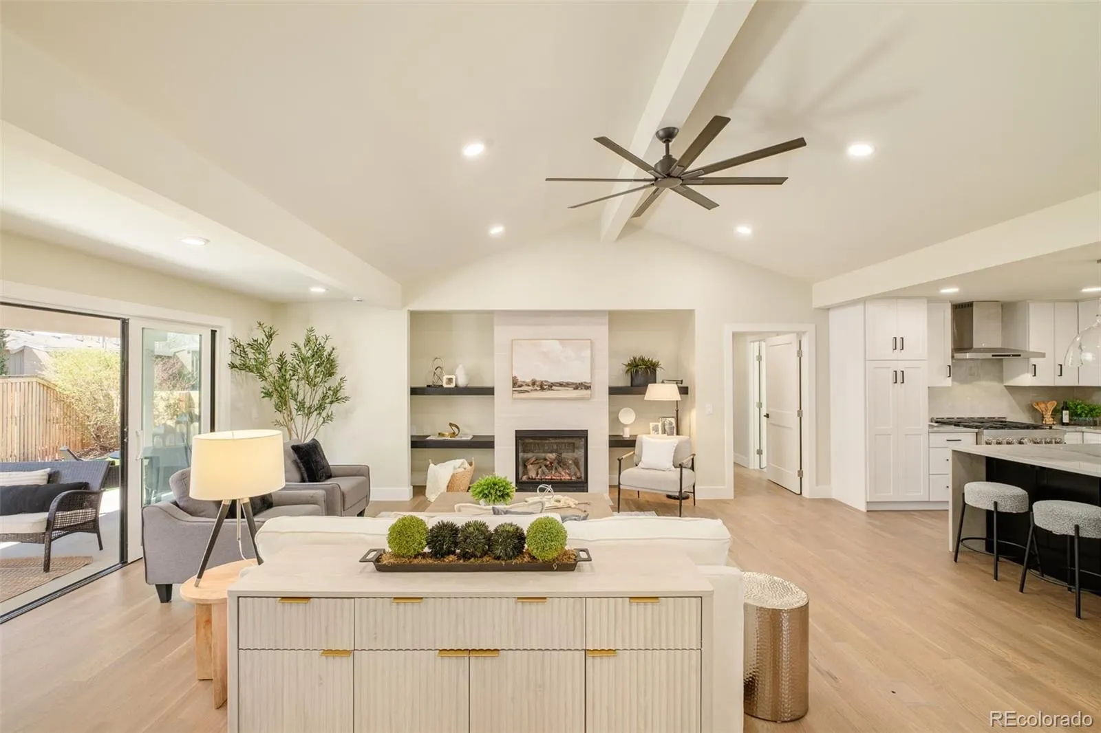 04032026220244 1600 12