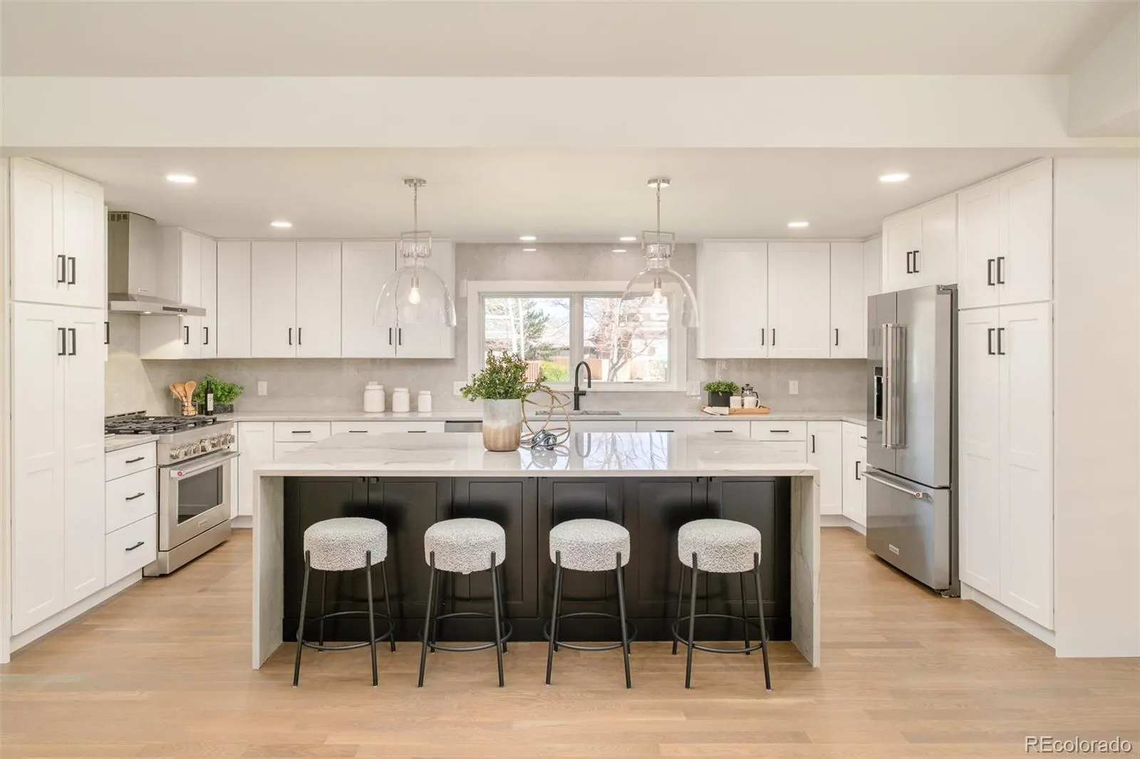 04032026220244 1600 18