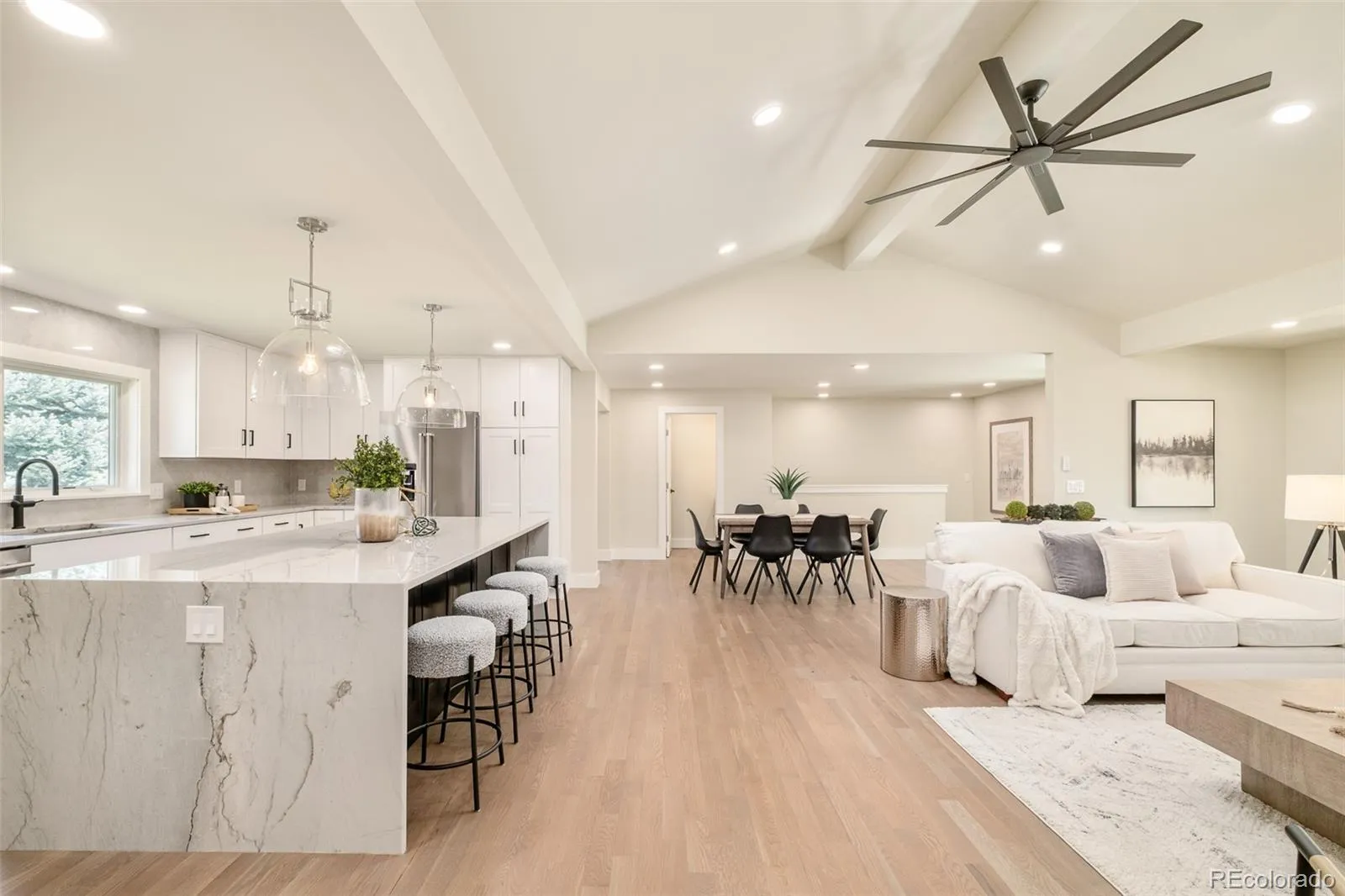 04032026220244 1600 21