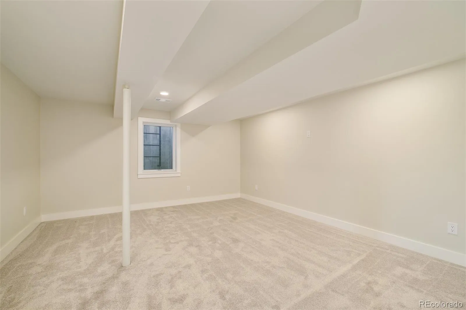 04032026220244 1600 33