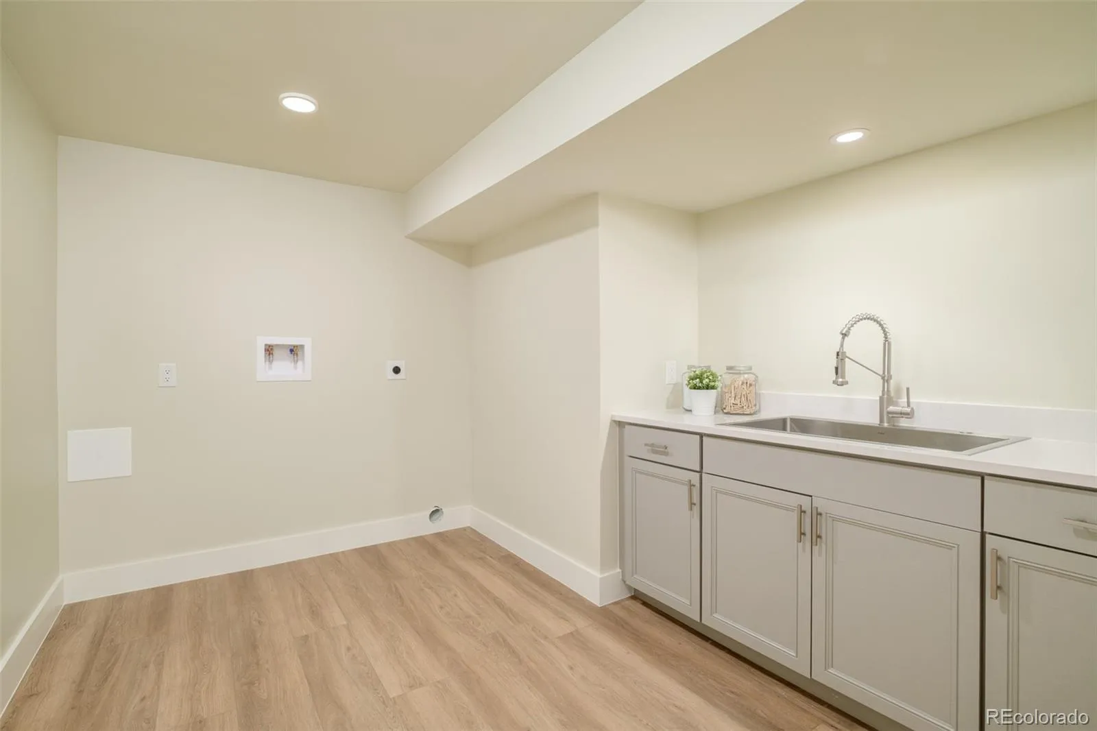 04032026220244 1600 35