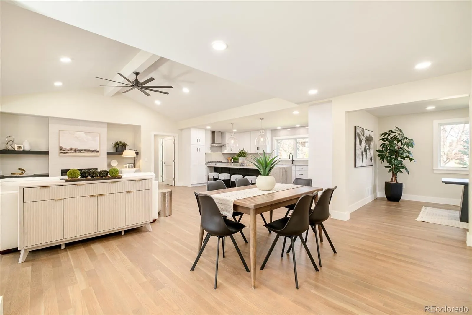 04032026220244 1600 6