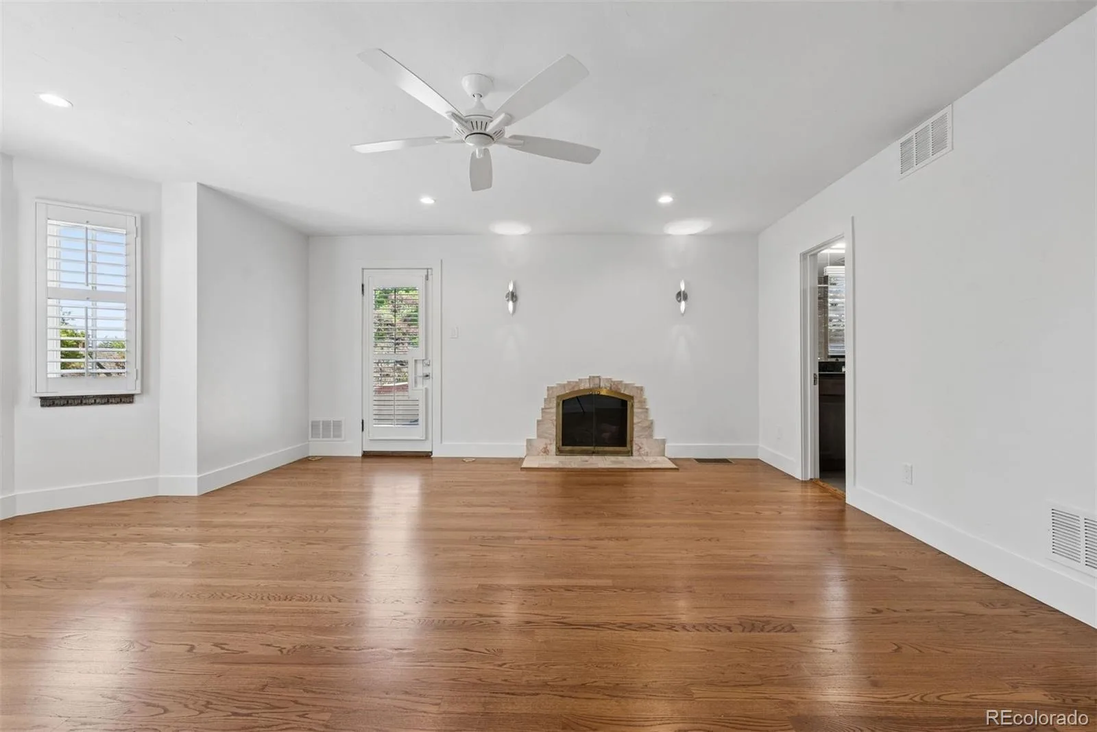 4301 E 6th Avenue Parkway Denver CO 80220 | MLS #REC2528783 08052026174400 1600 33
