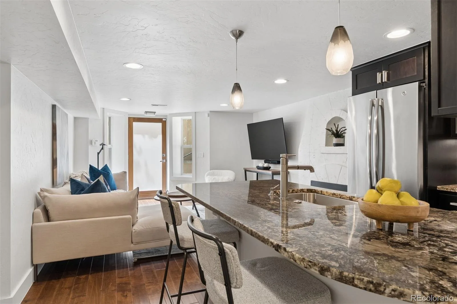 4301 E 6th Avenue Parkway Denver CO 80220 | MLS #REC2528783 08052026174400 1600 40