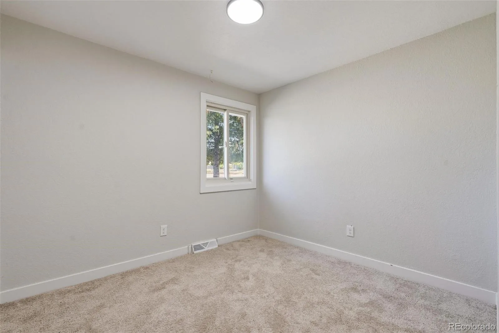 279 S Revere Street Aurora CO 80012 MLS #REC2529204 06142026140728 1600 15