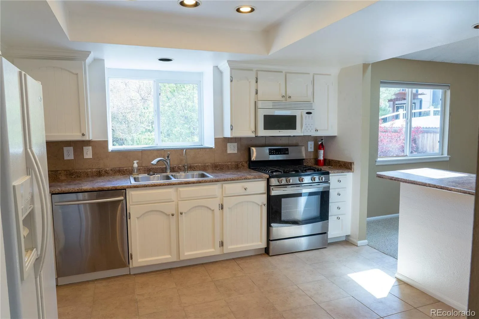 10650 W Berry Drive Littleton CO 80127 | MLS #REC2529222 07282026042459 1600 7