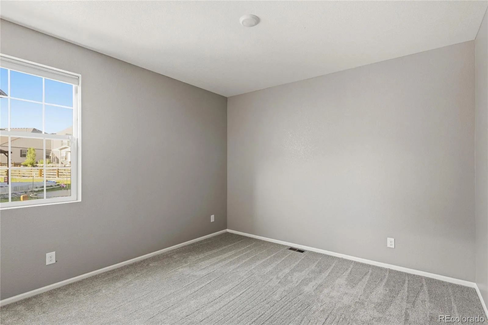 4482 S Ukraine Court Aurora CO 80015 MLS #REC2530299 06132026213926 1600 17